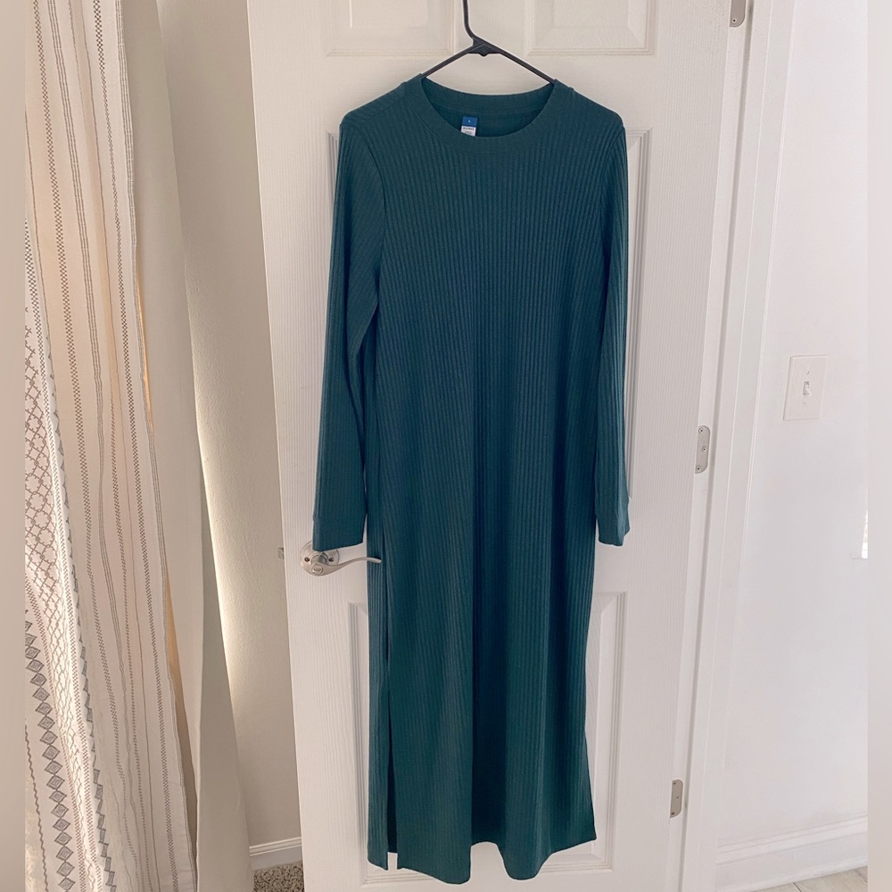 Old Navy long green sweater dress - Size Large